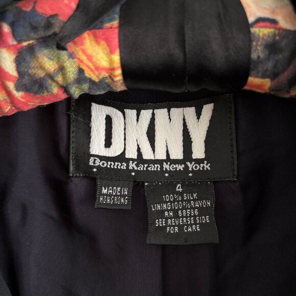 Vintage DKNY Navy Silk Blazer - Picture 4 of 12